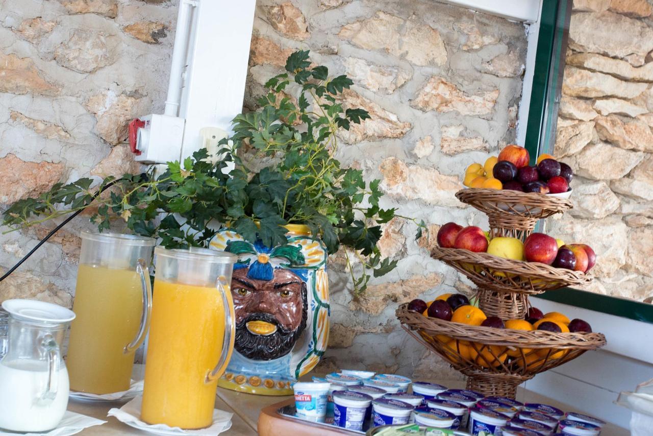 I Dammusi Di Borgo Cala Creta Hotell LMP Exteriör bild